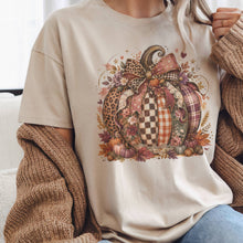 Load image into Gallery viewer, Pumpkin Patchwork Print Tee