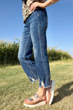 Load image into Gallery viewer, Outlaw jeans