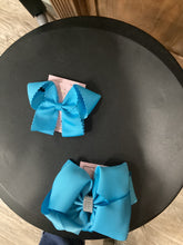 Load image into Gallery viewer, Girls Bows
