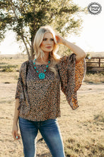 Load image into Gallery viewer, Into the night Leopard Top
