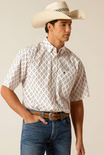 Load image into Gallery viewer, Terrance Classic Fit Button Up
