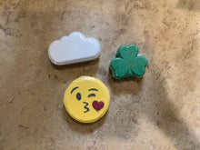 Load image into Gallery viewer, Blue Lacy Shaped Bathbombs
