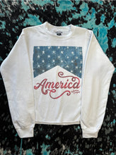 Load image into Gallery viewer, America White Cropped Sweatshirt

