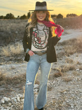 Load image into Gallery viewer, Horseshoe Flower Tee
