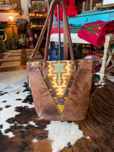 Load image into Gallery viewer, American Darling Aztec
