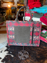 Load image into Gallery viewer, Montana West Red Aztec
