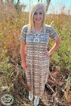 Load image into Gallery viewer, Rio Valley Maxi Dress
