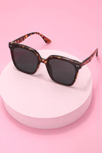 Load image into Gallery viewer, SQUARE CATEYE SUNGLASSES
