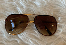 Load image into Gallery viewer, Large Aviator Sunglasses

