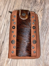 Load image into Gallery viewer, Cowhide Concho Phone Wallet
